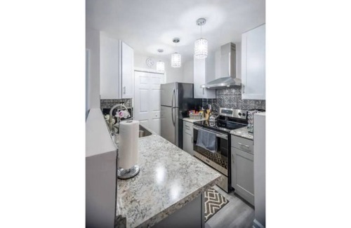 Gracewood Casa | "The Magnolia" 2 QN BD/2BA/2Workstations/Fast WiFi