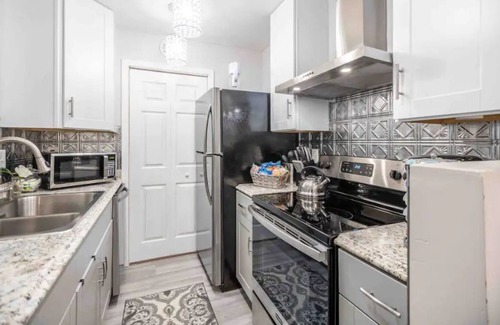 Gracewood Casa | "The Magnolia" 2 QN BD/2BA/2Workstations/Fast WiFi