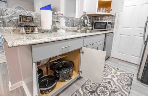Gracewood Casa | "The Magnolia" 2 QN BD/2BA/2Workstations/Fast WiFi