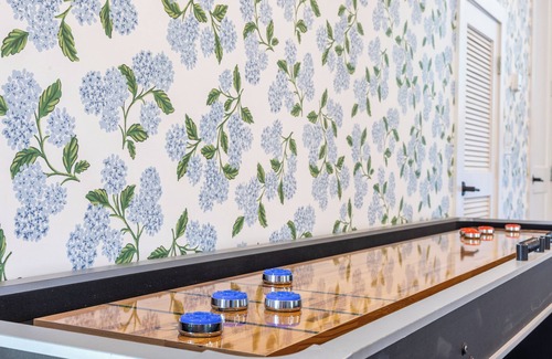 Germantown Apartamento | The Magnolia Full Hotel | Sleeps 144 + Courtyard
