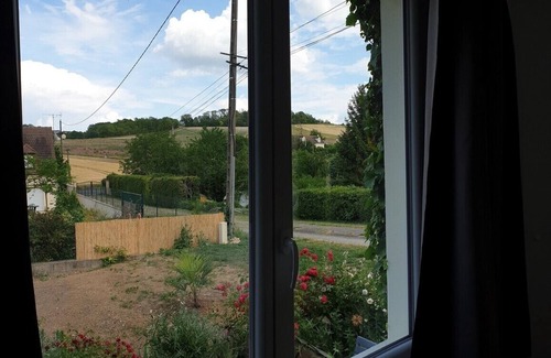 Guerville Casa | The Maison en Feuilles: a charming retreat with garden, terrace, perfect for 2