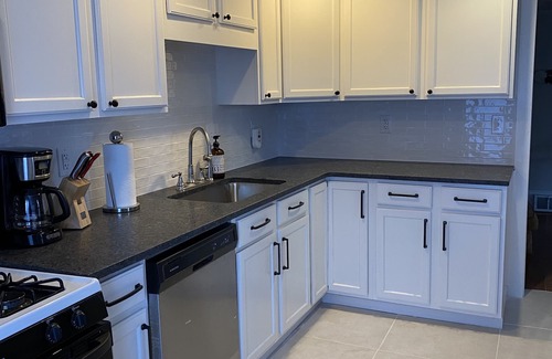Kingston Casa | The Manor, Mid-Town