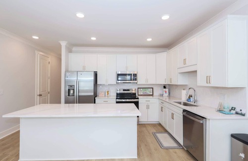 Oxford Casa | The Matchup on Miramar by Apex Short Term Stays