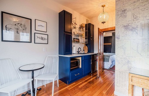 Historic Railroad District Apartamento | The Matriarch| Suite 3 | Pet friendly