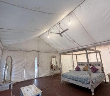 Amar Sagar Pol Complejo | The Mayara Fort Jaisalmer Camps