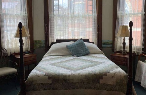 Maysville Apartamento | THE MAYSVILLE ROOM -