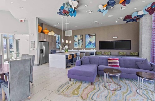 West End Apartamento | The McConaughey Flat Downtown ATX 1BR/1BA
