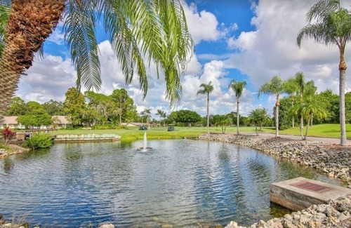 The Meadows Condominio | The Meadows Country Club Community Association in Beautiful Sarasota, Florida.