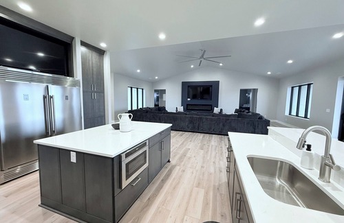 Bouvet Island Casa | The MERCY HOUSE-Lovely 5-bedroom house on Lake McConaughy & Bayside Golf Course