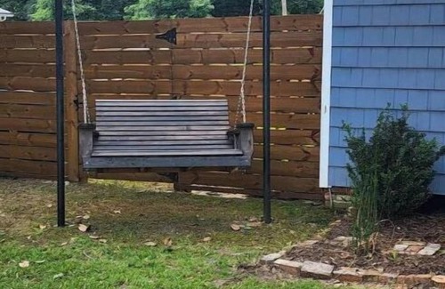 Mer Rouge Casa | The Merlot - Village Charm