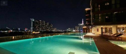 Thu Thiem Apartamento | The Metropole Deluxe Apartment View City