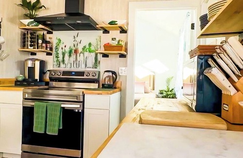 Villas Cabaña | The Middle Cottage, Pool and Hot tub!