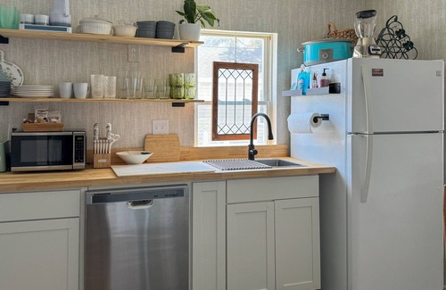 Villas Cabaña | The Middle Cottage, Pool and Hot tub!