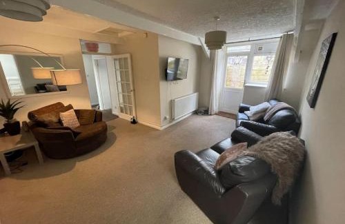 Camelford Casa | The Mill Leat and Grain Store Annex sleeps 8