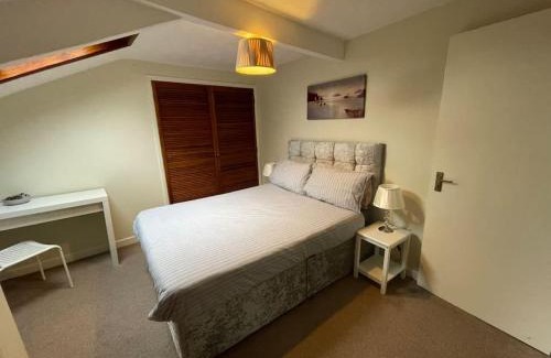 Camelford Casa | The Mill Leat and Grain Store Annex sleeps 8