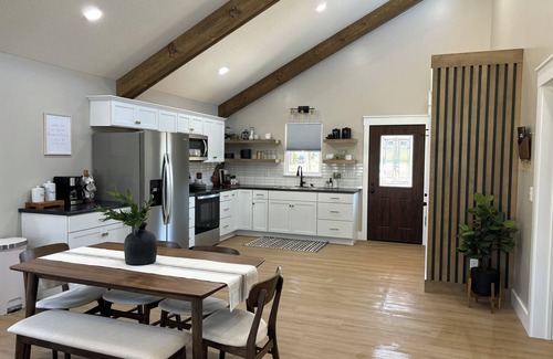 Wilmot Casa | The Milton House in Wilmot