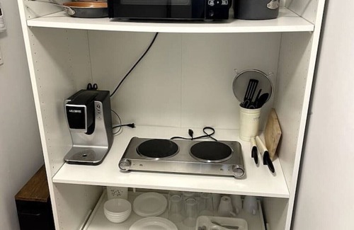 Hull Apartamento | The Mini Apartment on Richer