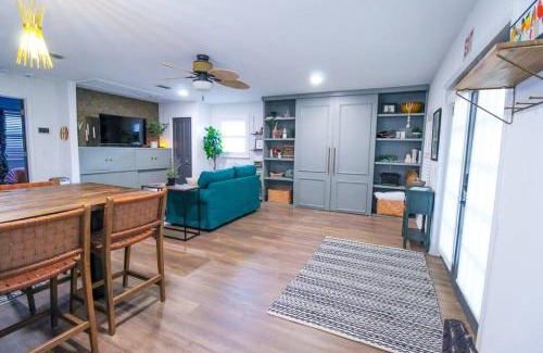 St. Augustine Casa | The Mini Moody - Luxurious Home Recently Renovated Close to Beach & Downtown