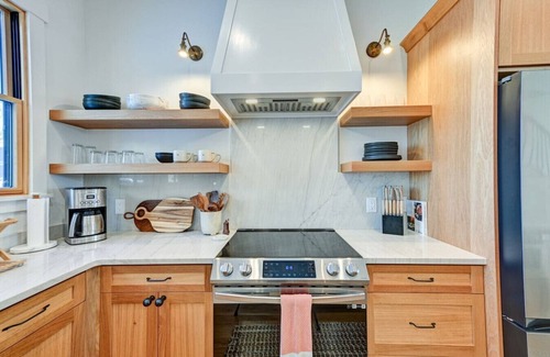 Buena Vista Casa | The Modern Downtown Getaway STR-291