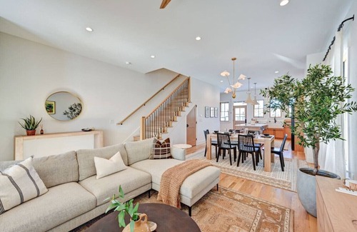 Buena Vista Casa | The Modern Downtown Getaway STR-291