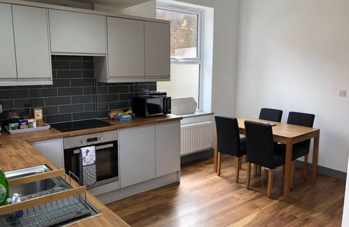 Salisbury Casa | The Moo House 2 bed Property - Stayseekers