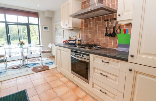 Lostwithiel Casa | THE MOORINGS, family friendly, with a garden in Lostwithiel