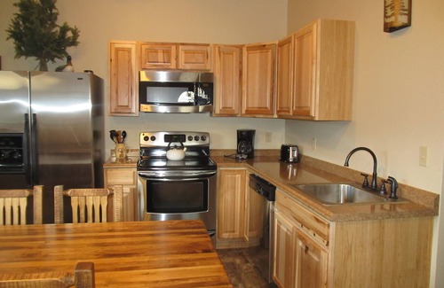 Wapiti Cabina | El hombre de la montaña - Yellowstone y Cody cabina con vistas espectaculares