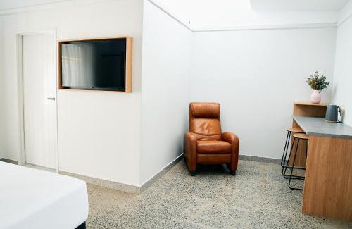 Palm Beach Hotel | The Mysa Motel