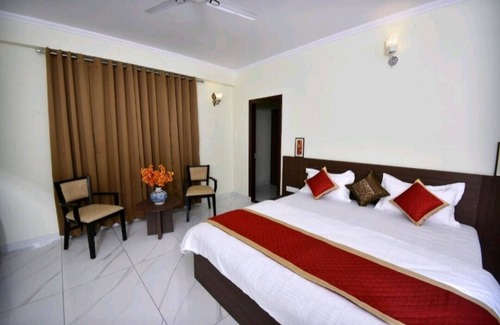 Bani Park Hotel | The Narayans