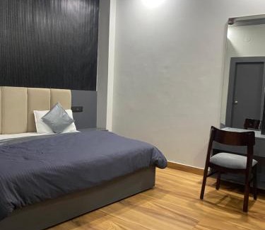 Ayodhya Hotel | The Narendra hotel 700m away from the Ram Mandir