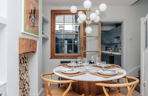Henley-on-Thames Casa | The Neptune - From 125 Per Night