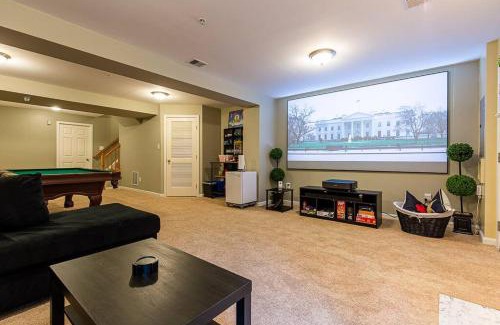 Germantown Casa | The Nest at Harmony Woods: Lux DC getaway + office
