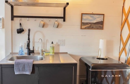 Dripping Springs Alquiler De RV | The Nest, Yurt in trees w/Lux bath & outdoor tub