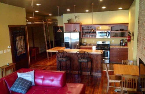 Decorah Apartamento | El Nido: Precioso apartamento estilo alojamiento en el corazón del centro de Decorah.