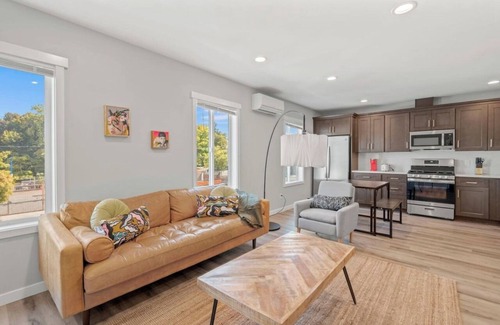 Hilltop Apartamento | The Nest – Comfort & Charm Near Conservatory, Cafés & Tacoma Dome