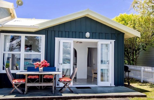 Russell Casa | The Nest Russell Waterfront Central Cottage