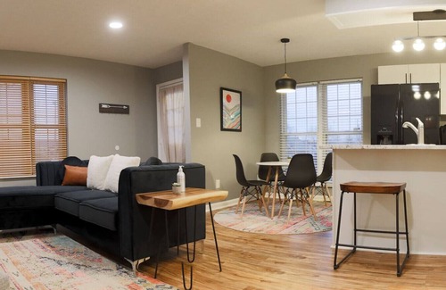 Martinsburg Casa | The New York'er 3 bedroom Duplex