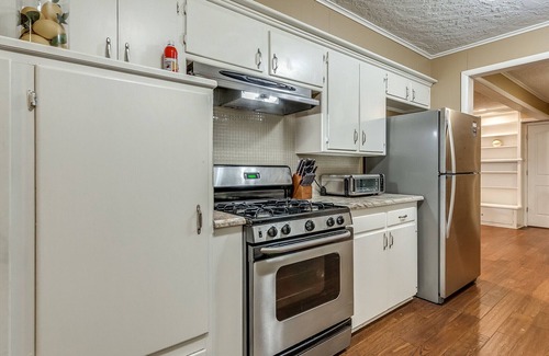 Norman Casa | The Norman Gameroom - 3 BR 2 Bath home 2 blocks from campus