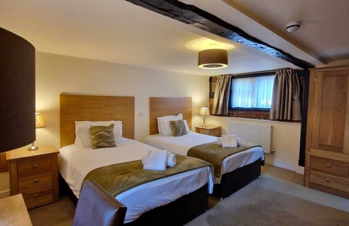 Colchester Hotel | The North Hill Hotel