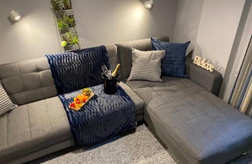 Flint Apartamento | The North Wales Gathering - 9 Bedroom - EV Charging