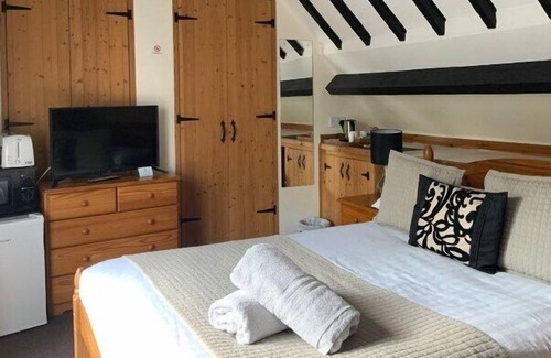 Horstead Casa | The Oak Rooms