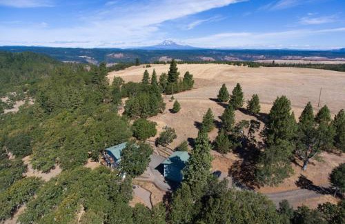 Lyle Casa | The Oaks feat Private Disc Golf Course