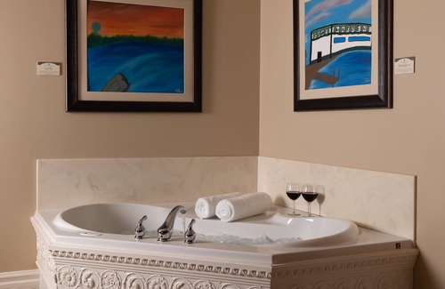 Spirit Lake Cama Y Desayuno | The Oakwood Inn – Adults Only