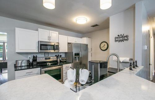 Gainesville Casa | The Oasis with New Salt Pool Close to Everything