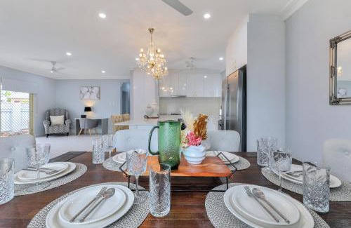 Coconut Grove Casa | The OC Home: Centrally Located, Home Away Home