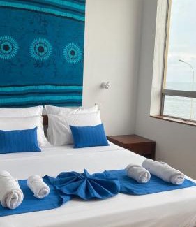 Kollupitiya Hotel | The Ocean Front