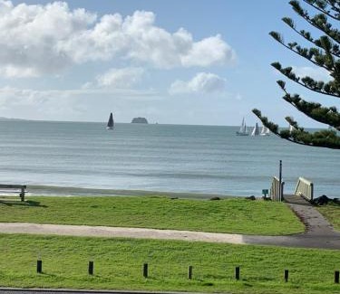 Whitianga Hotel | The Oceanside Motel