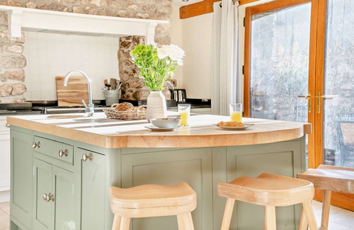 Porthcawl Casa | The Old Barn - Cuatro Habitaciones Casa, Capacidad 8