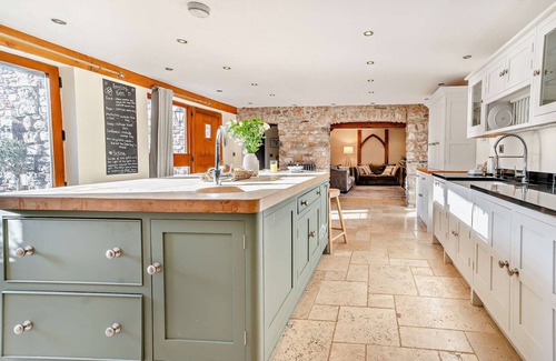 Porthcawl Casa | The Old Barn - Cuatro Habitaciones Casa, Capacidad 8