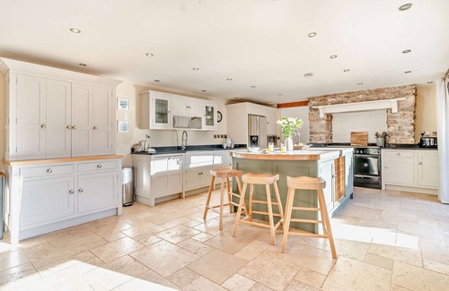 Porthcawl Casa | The Old Barn - Cuatro Habitaciones Casa, Capacidad 8